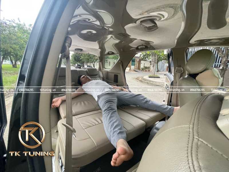 ghế ngã thành giường cho xe ô tô