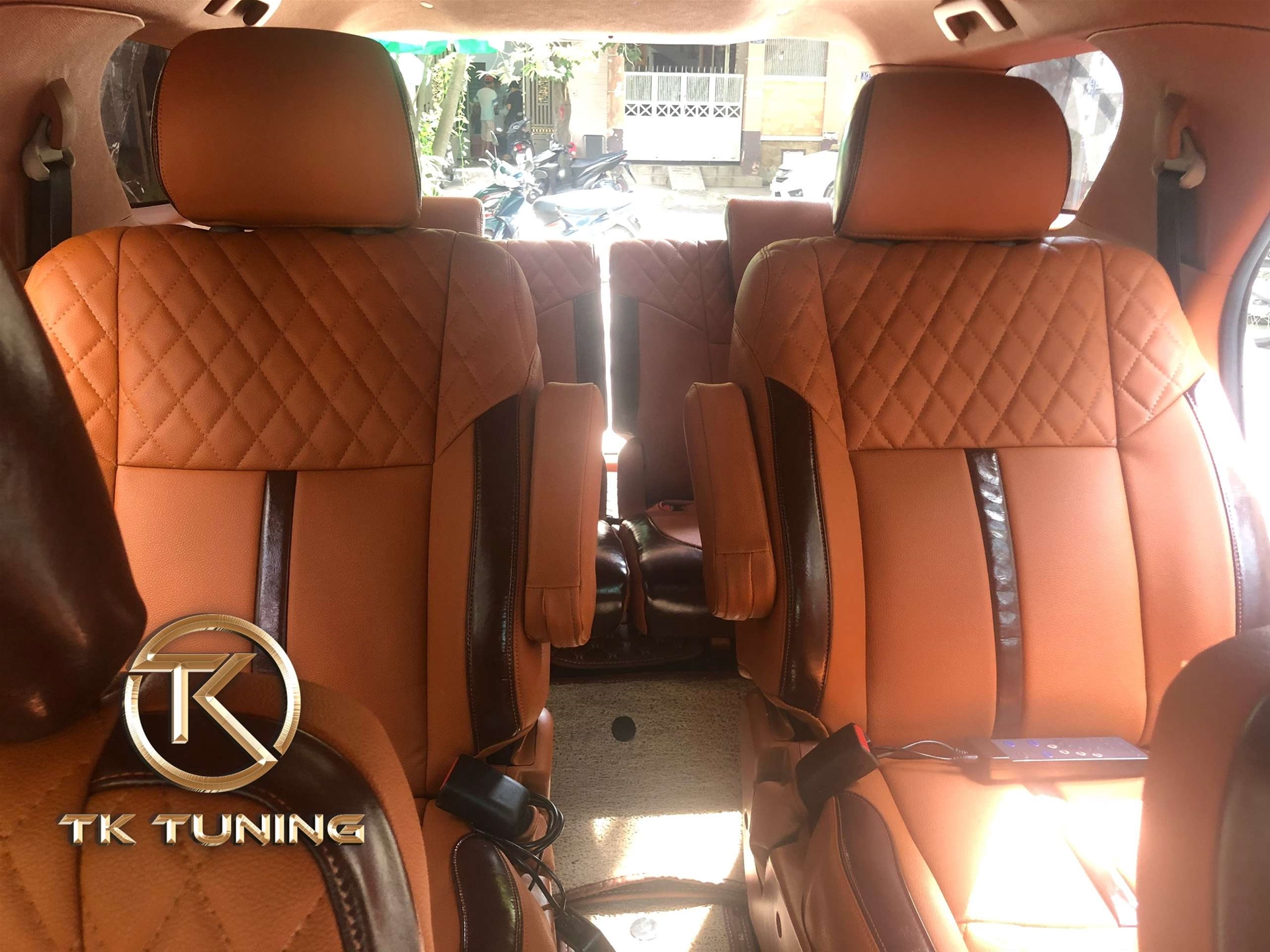 độ ghế hàng hai từ ghế lexus