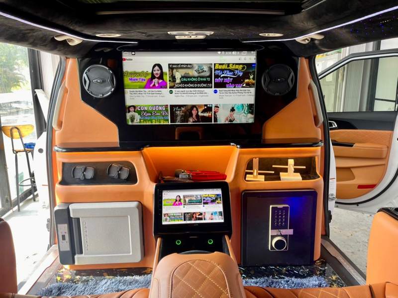 tivi cho xe limousine