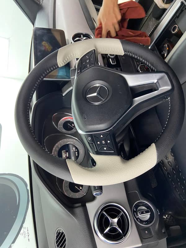Khâu Da Vô Lăng Cho Xe Mercedes