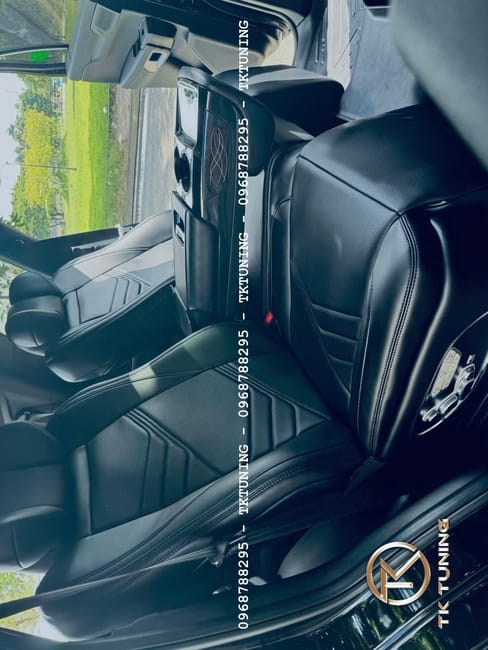 Top Mẫu Ghế Limousine Mới Nhất Cho Ford Everest Tại TKTuning